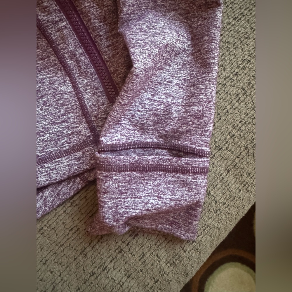 Lululemon Zip, EXCELLENT condition 🩷 - Picture 3 of 9